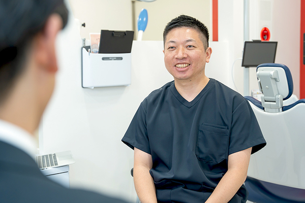 サカイ歯科クリニック インプラント治療について語る酒井院長