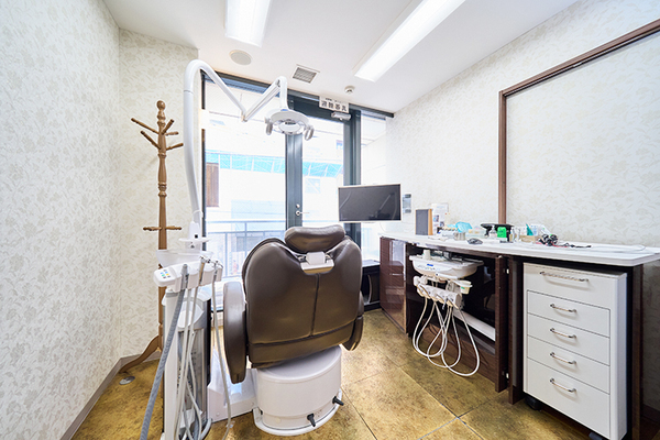 Mori Dental Clinic プライベートにも配慮した個室のユニット室