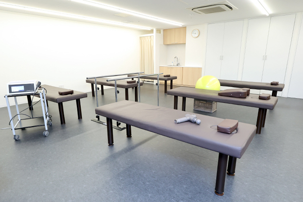 大阪京橋イノルト整形外科　痛みと骨粗鬆症クリニック リハビリの設備もしっかりと整っている