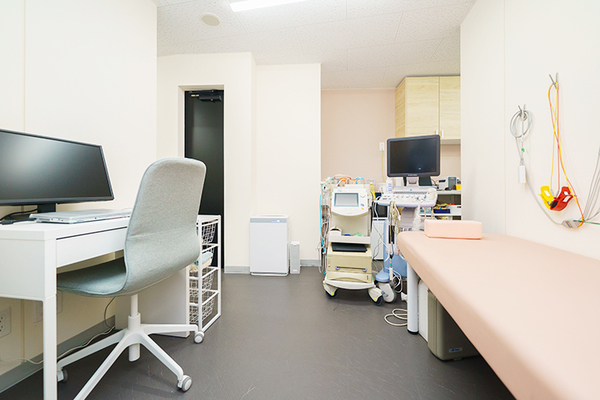 蒲田駅前やまだ内科糖尿病・甲状腺クリニック 広々とした検査室