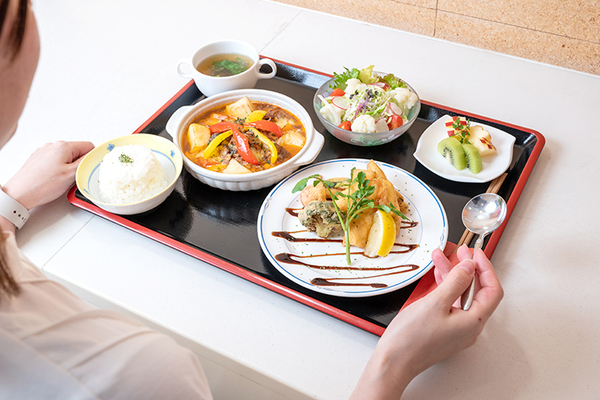 石田レディースクリニック 栄養バランスに配慮した食事を用意している