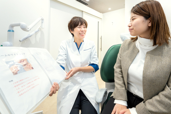 はらまち歯科クリニック ホワイトニング担当のスタッフが在籍。患者のなりたい姿へ導く