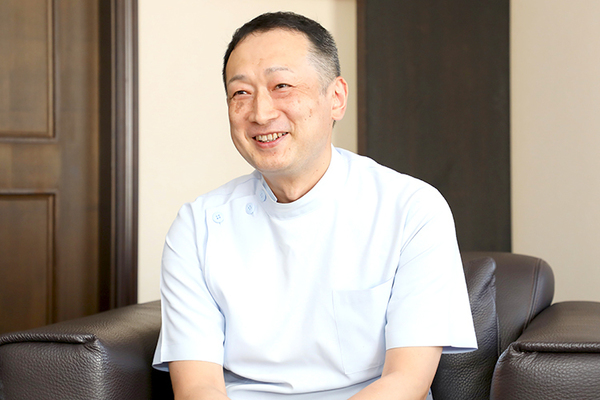 近藤歯科医院 歯科技工士として働く、角本晋作さん