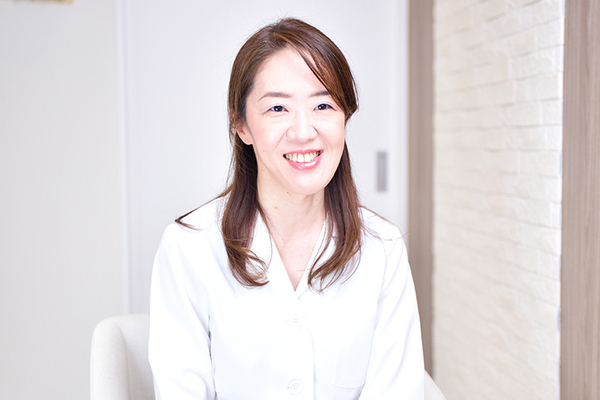 あづみ眼科クリニック 点眼薬の使用についても丁寧に指導を行う