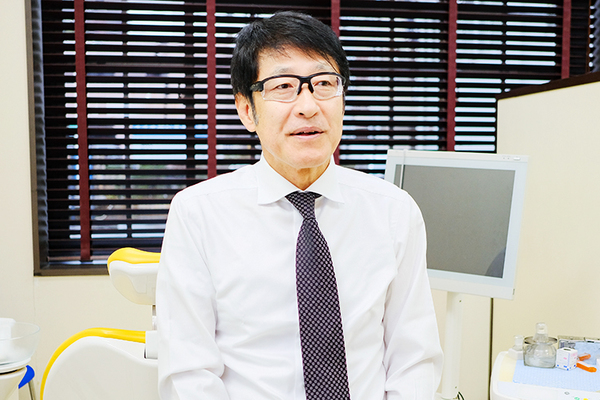 すずき歯科 気軽に相談してほしいと話す