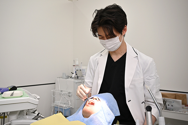 西千葉歯科・矯正歯科 マウスピース型装置とワイヤーを併用した矯正も