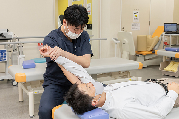 わたなべ整形外科クリニック 患者の悩みに応じて幅広い治療法を用意している