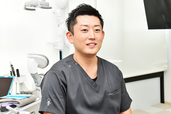 曙橋やまかわ歯科クリニック 患者に寄り添い、痛みの少ない診療を心がける院長