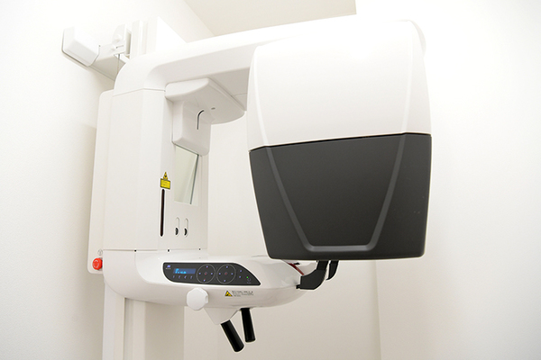 つだぬまエキ総合歯科 歯科用CTを使用し、骨格から把握することも大切