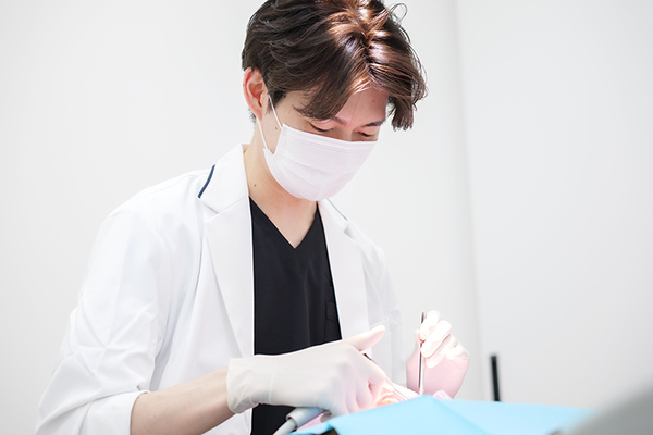 西千葉歯科・矯正歯科 マウスピース型装置とワイヤーを併用した矯正も