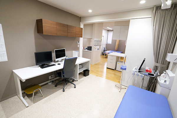 むらた整形外科 手術のできる環境を備えた診察室