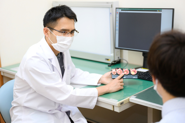 まつうら内科 模型やデータを用いて、わかりやすく丁寧な説明を行う
