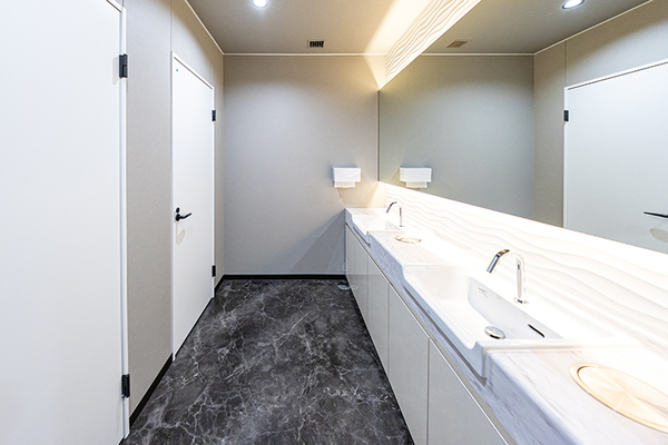 みちかぜクリニック 多くの患者が利用するため、トイレは5つ設置