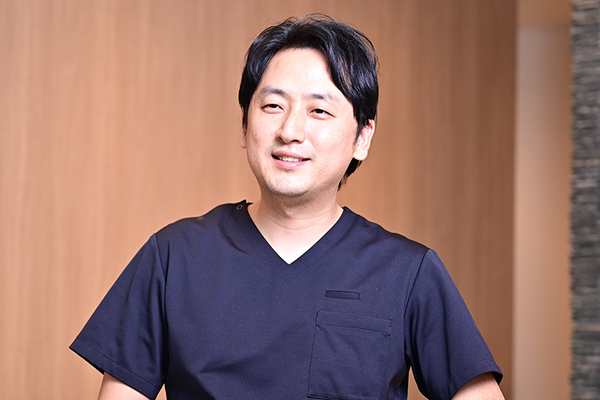 ひろむら内科クリニック 日本内分泌学会内分泌代謝科専門医の資格を持つ広村院長