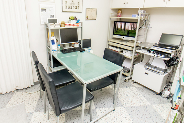 吉田矯正歯科クリニック 歯科技工士と連携して、精密な矯正装置の作製に努める