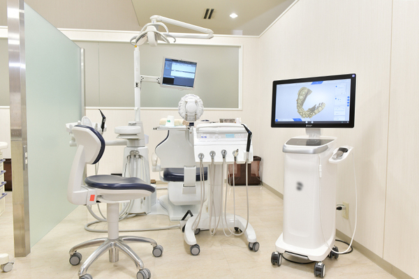 鶴見歯科医院 検査機器も各種そろえている