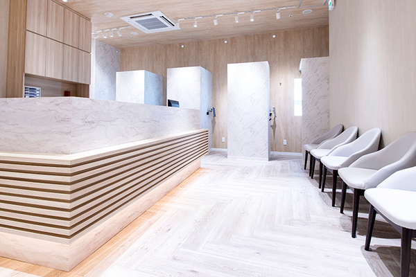 秋葉原・胃と大腸肛門の内視鏡クリニック 早い段階で検査を受けてほしいと話す林田先生