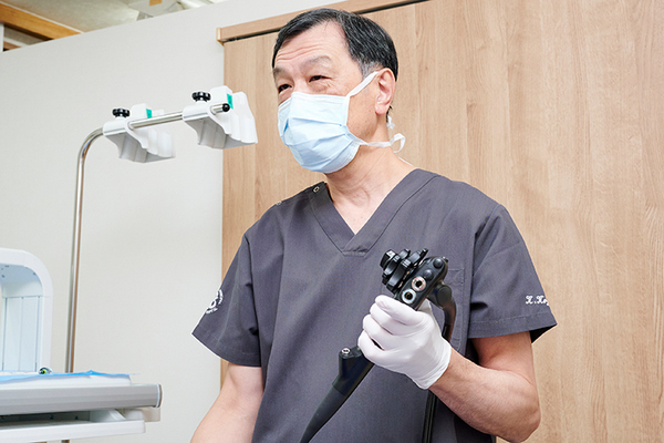 柳川ビルクリニック 内視鏡検査では患者の負担軽減のためさまざまな工夫をしている