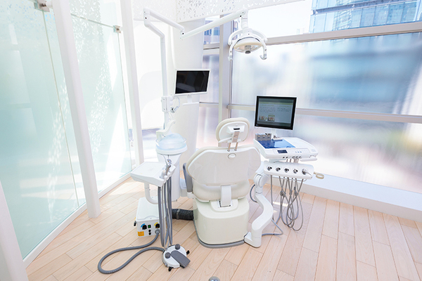 青山クオーツデンタルクリニック 治療開始前に、原因などの説明をしっかりとしている