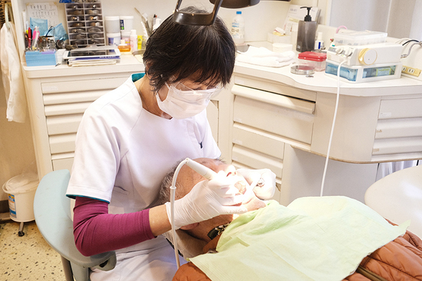 さわい歯科医院 長年経験を積んだ歯科衛生士が丁寧に指導