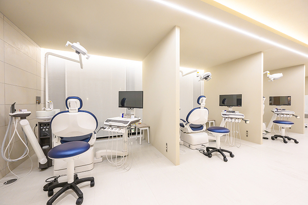 十三駅前歯科・矯正歯科 事前に治療計画などの打ち合わせを重ねた上で治療を開始する