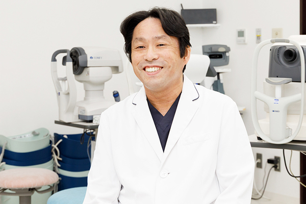 かなもり眼科クリニック これからの生活を守るためにも、勇気を持ってほしいと話す