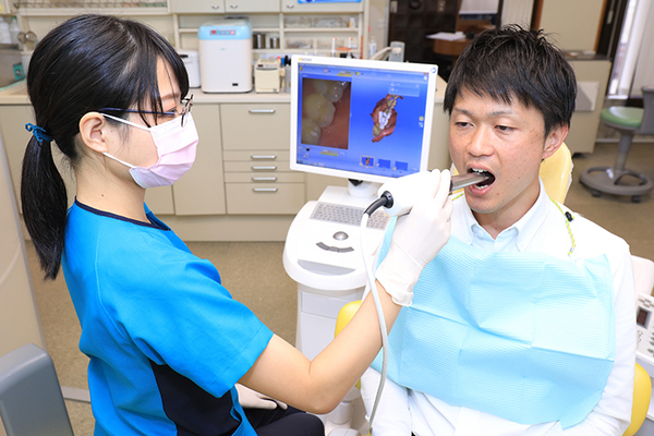 鈴木歯科医院 精度の高い治療をめざし、機械・設備にもこだわる