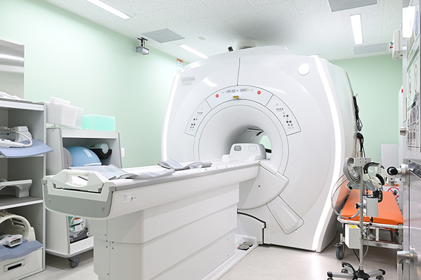 ほしの脳神経・整形外科・在宅クリニック立川 早期診断・治療のため、院内でMRI検査も実施