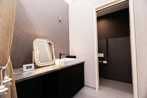 いけぞの内科クリニック 細部までこだわりが見える、落ち着きのある院内空間