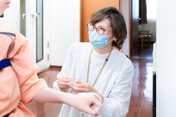 ひがみ耳鼻いんこう科・いびき睡眠クリニック 患者としっかりコミュニケーションを取り、適切な診療につなげる