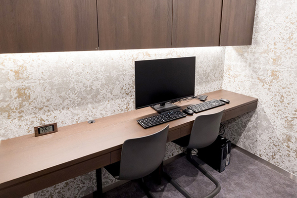 プラマデンタルクリニック成城 個室のカウンセリングルームがあるため、落ち着いて話ができる