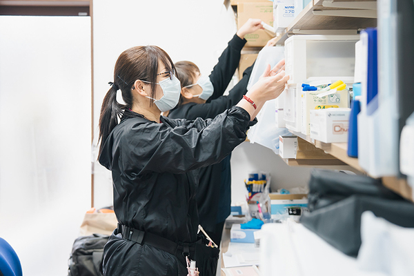 れんげ在宅クリニック 必要な物品の欠品がないように備品管理にも余念がない