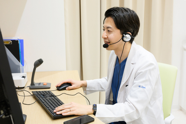 キュアステーションイオンスタイル南砂クリニック オンラインでもしっかり診察できるよう、設備を整えている