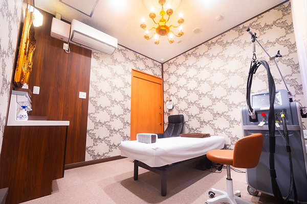 かねこ整形外科アスリートリハビリテーションクリニック 周りの目が気になる人も通いやすように施術は専用個室で行う