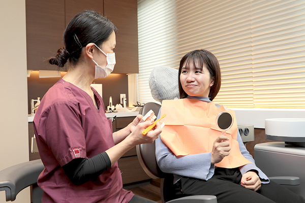 高槻ウィズデンタルクリニック 歯科衛生士も担当制で患者が相談しやすいようにしている