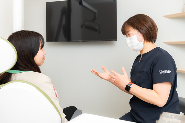 HALSA DENTAL CLINIC 患者と対話し、想いや気づきを引き出すことを心がけている