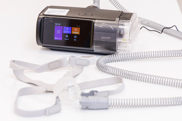 Dクリニック福岡 重症度の高い患者に使用するCPAP装置