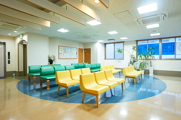 山田整形外科 専門的な治療から日々の相談まで、幅広い悩みに寄り添う