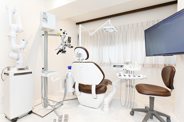 のかりや歯科 リコール時はブラッシング指導とともに噛み合わせチェックを行う