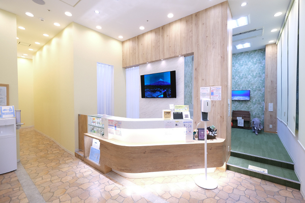 アトラスファミリー歯科 久喜菖蒲 家族で通いやすい雰囲気を大切にした受付