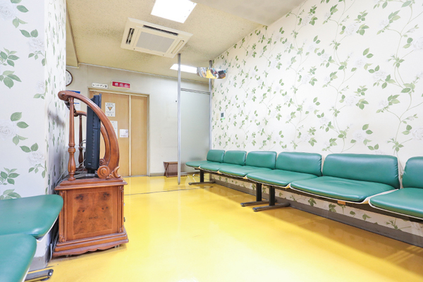 友成第二医院 幅広い世代が安心して過ごせる空間