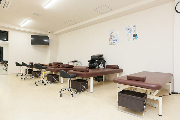 ひろき整形外科 理学療法士が一人ひとりの状態に合わせてプログラムを作成