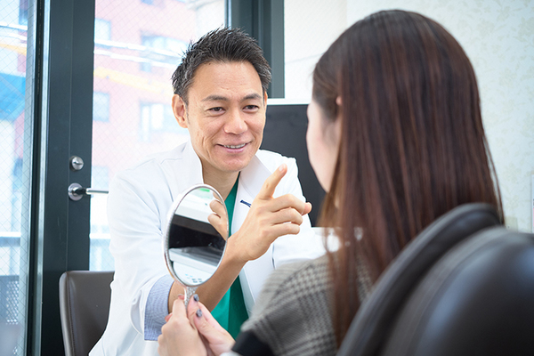 Mori Dental Clinic 歯の状態を一緒に確認