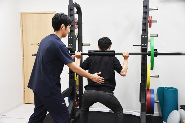 岡田整形外科 痛みや体力に応じて、適切なストレッチや筋力トレーニングを提案