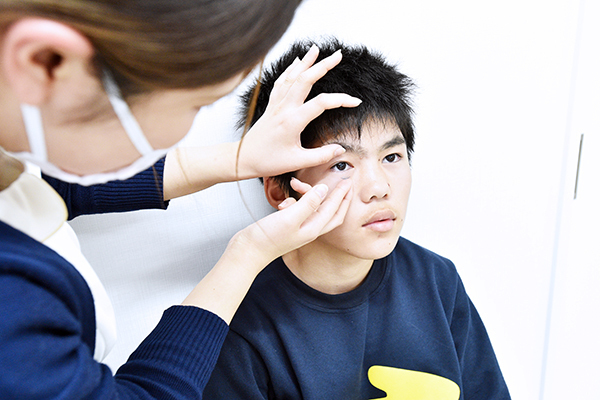 いわみ眼科 患者が継続して装用できる方法を見つけることが大切