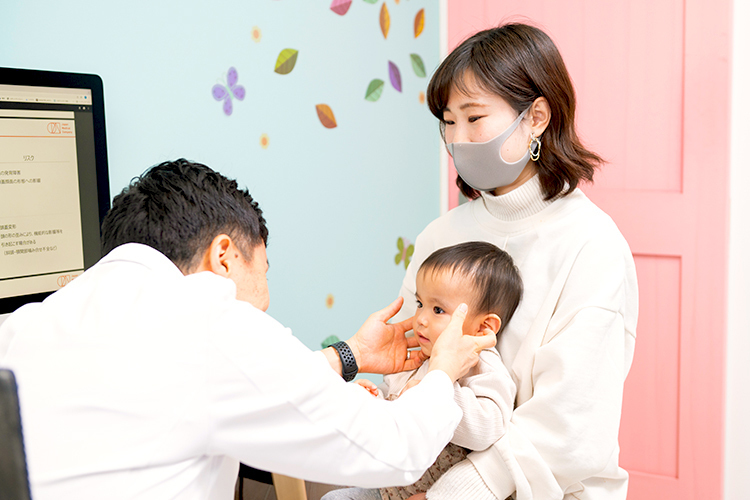 赤ちゃんの気になる頭の形を矯正 ヘルメットを用いて綺麗な形へ ドクターズ ファイル