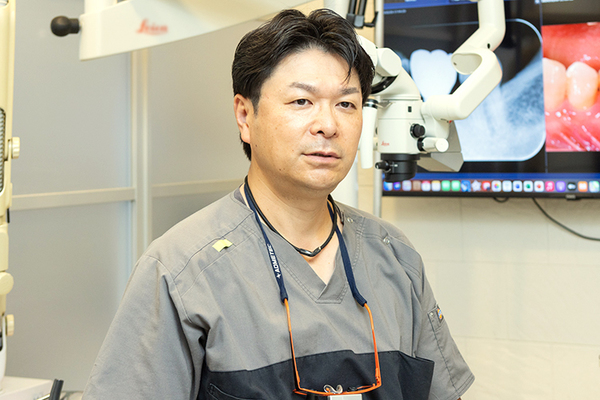 白土歯科医院 自分や家族に受けさせたいレベルの治療を提供したい、と話す院長