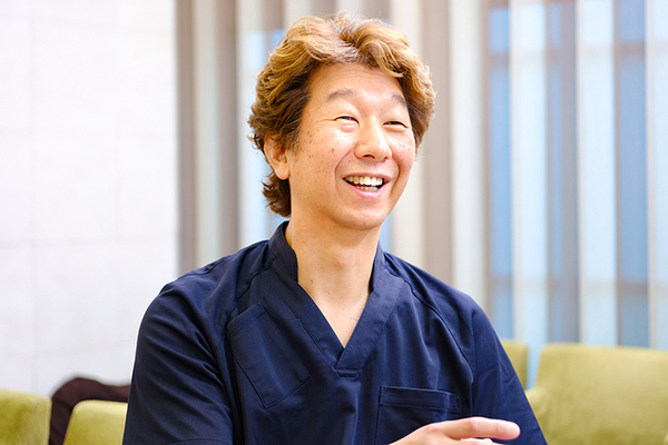 鈴木歯科医院 鈴木院長も金属床をはじめとした入れ歯修理に対応できる