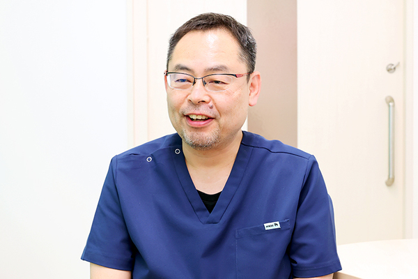 すぎもと内科クリニック 小さな悩みでも気軽に相談をしてほしいと話す杉本院長