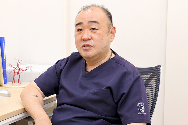 すぎもと脳神経外科クリニック 一人ひとりに合わせた治療方法を提示している